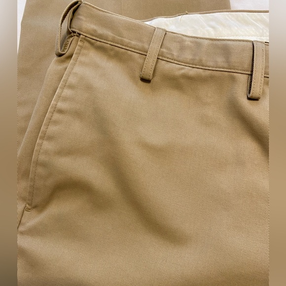 New Men’s Lands’ End Traditional Fit flat front khakis waist size 46 - Picture 4 of 6